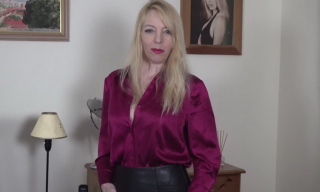 Busty British mature Luct Gresty is in for a little solo adventure