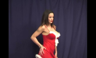 Valentina Cruz - Valentinas Horny Christmas, UK Pussy Talk