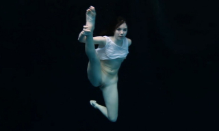 UnderWaterShow - Andrejka - underwater gymnastics