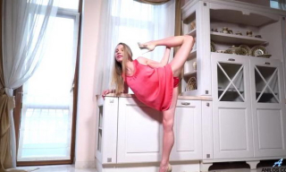 Super-hot housewife Ella gets dirty in the kitchen in her red set and heels