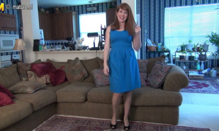 Smartly dressed US mature Holly Fuller peels off her fine sheer pantyhose to pleasure her dripping wet pussy