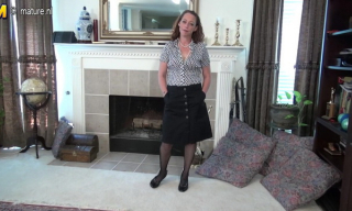 Horny US milf Tatiana plays after work in her fine pink-n-grey lingerie and black seamed fishnets